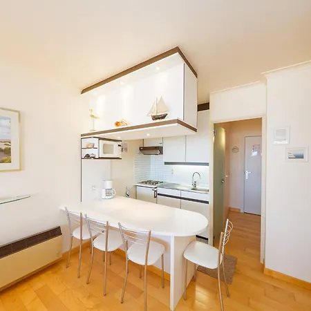 With Sea View And Parking Space *